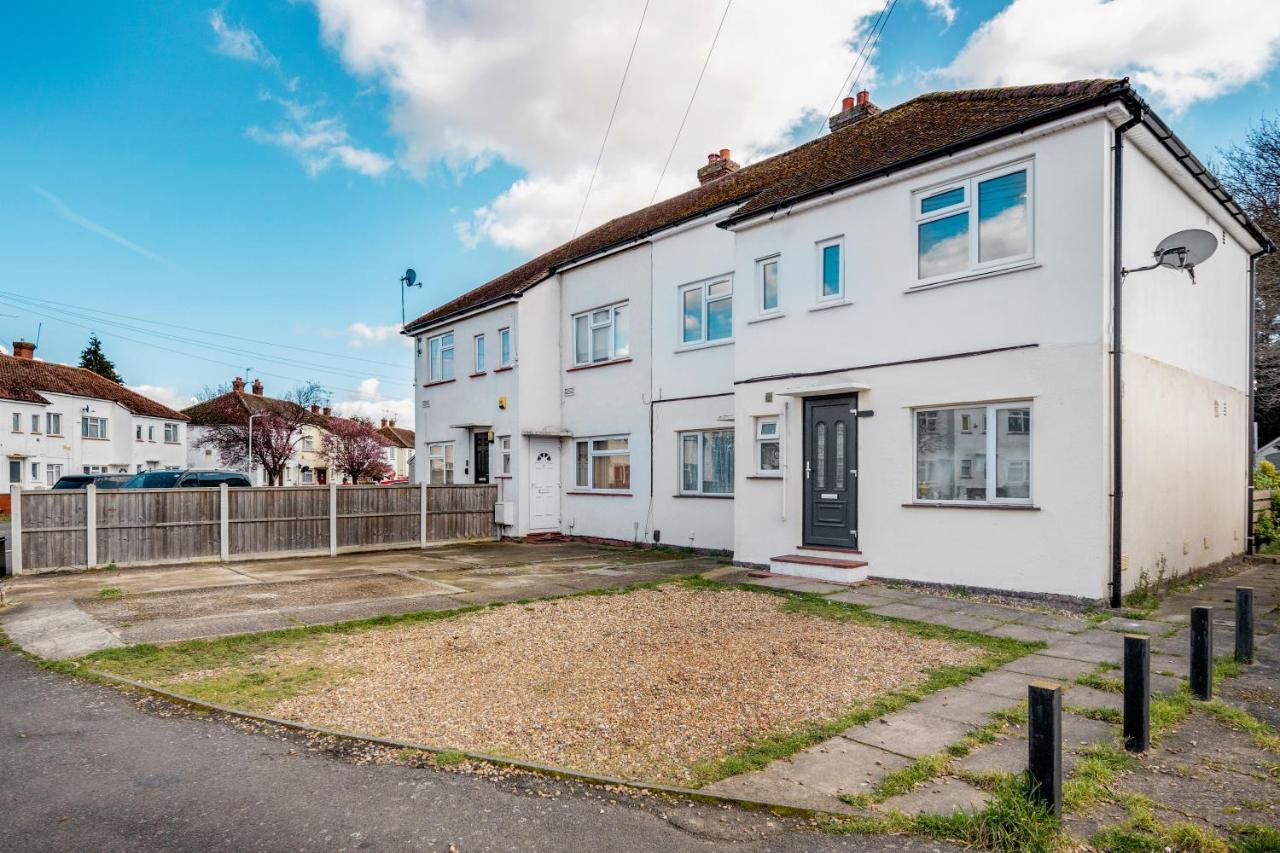 Heathrow 2-Bedroom Maisonette With Parking West Drayton  Ngoại thất bức ảnh