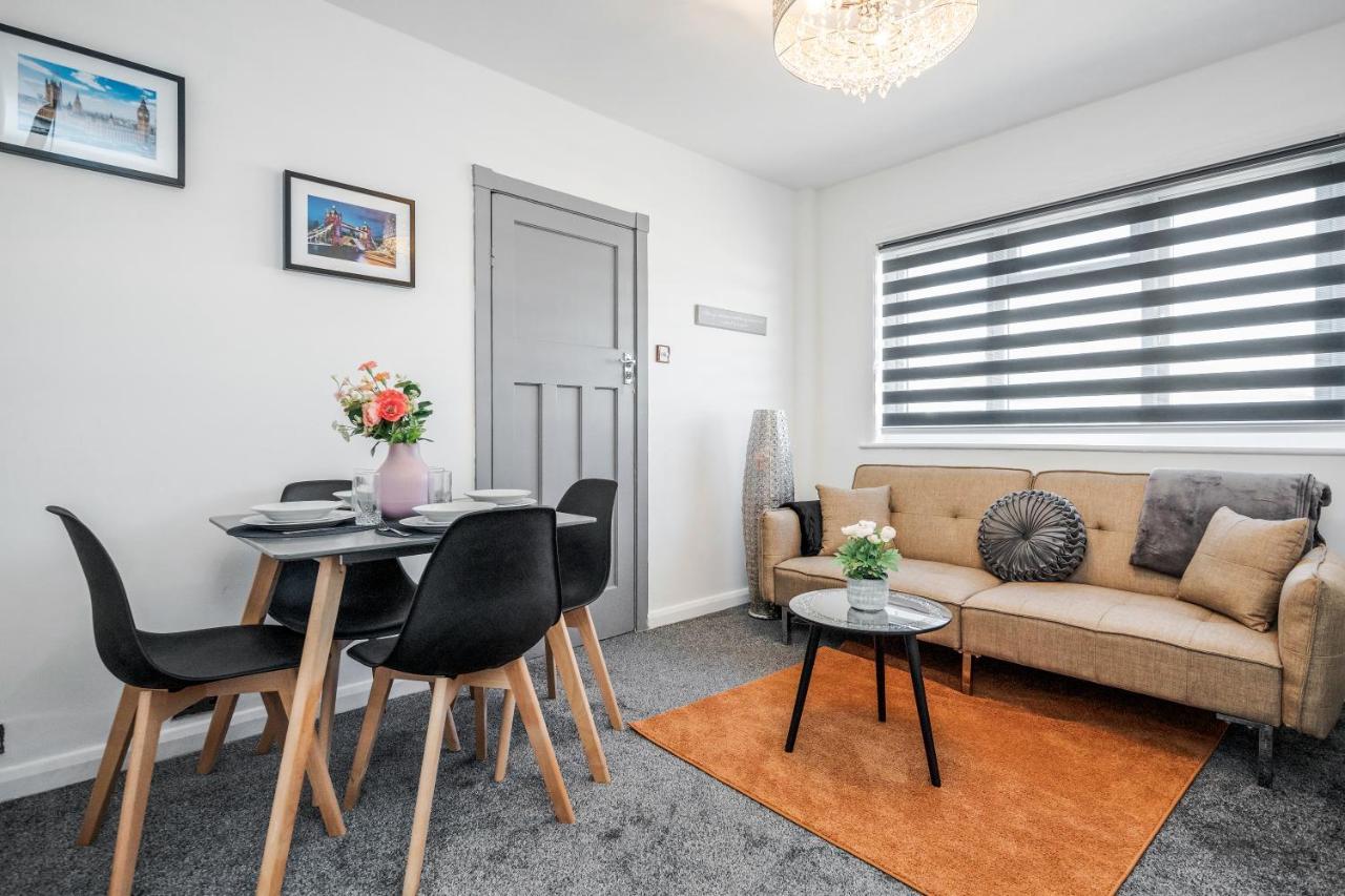 Heathrow 2-Bedroom Maisonette With Parking West Drayton  Ngoại thất bức ảnh